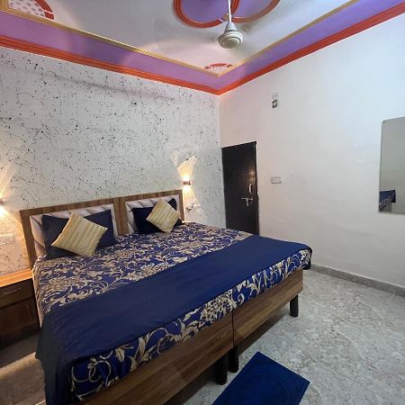 Genesis Homestay อัครา ภายนอก รูปภาพ